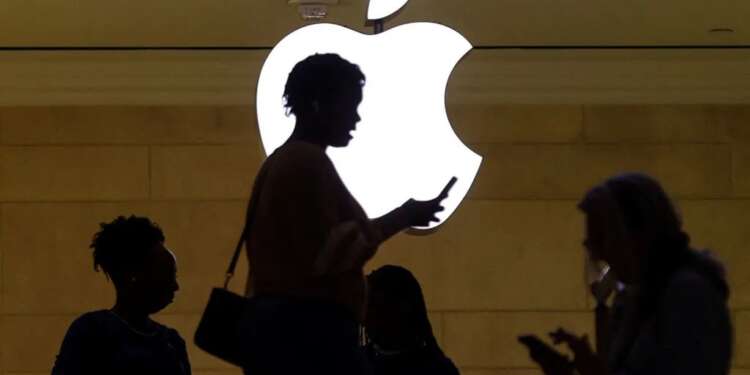 US: Lawsuit accuses Apple of ‘systematically’ underpaying women