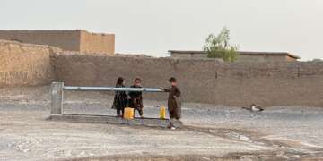 Afghan refugee children at Girdi Jungle refugee camp. Photo credits: Ramna Saeed