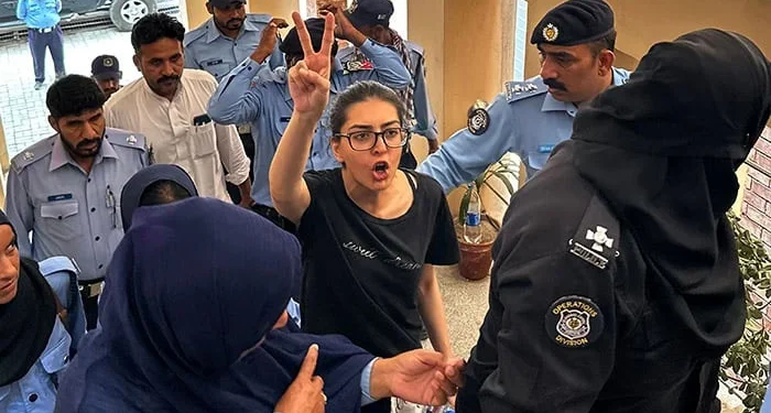 Arrest warrants issued for Imaan Mazari, husband in controversial tweet case