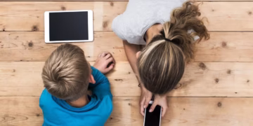 France: Efforts being made to ban social media for children under 15