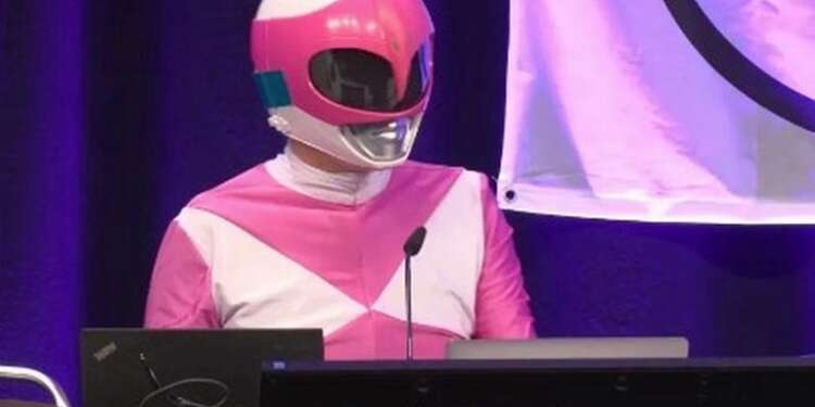 German ‘Pink Power Ranger’ takesdown white supremist dating websites during cybersecurity convention