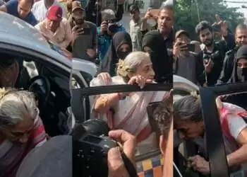 Karachi police arrest Aurat March activists, release them after brief detention